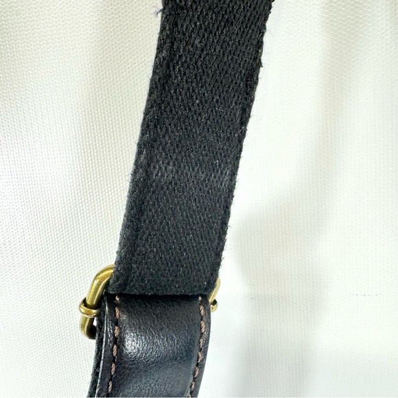 Fossil Shoulder Bag Sasha Black Pebbled Leather Crossbody Bag - Picture 15 of 16